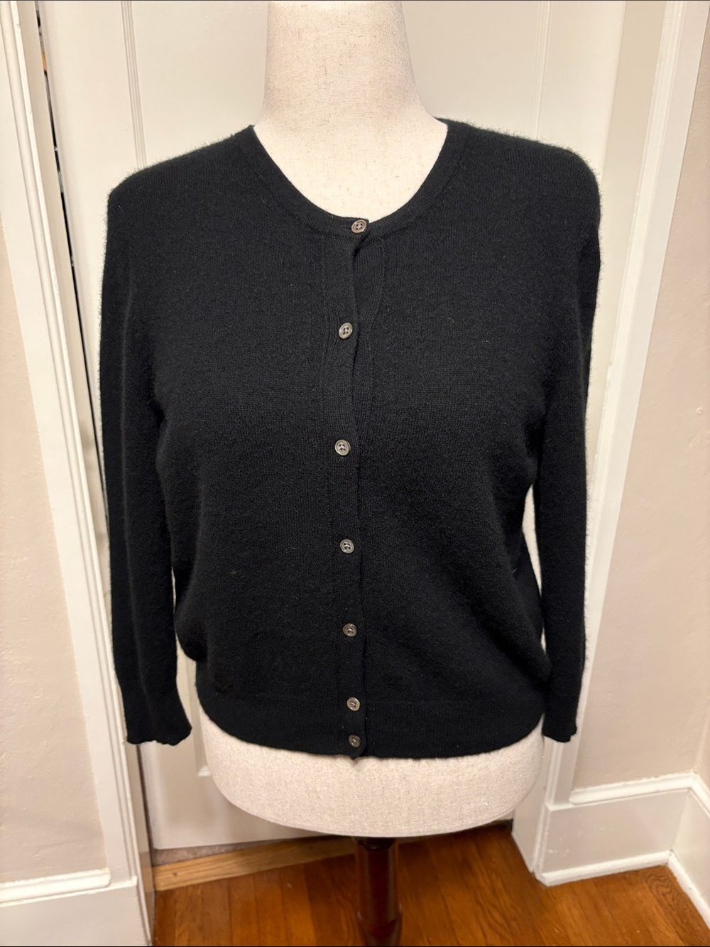 Ann Taylor 100% Cashmere Black Women’s Button-Up Sweater Cardigan